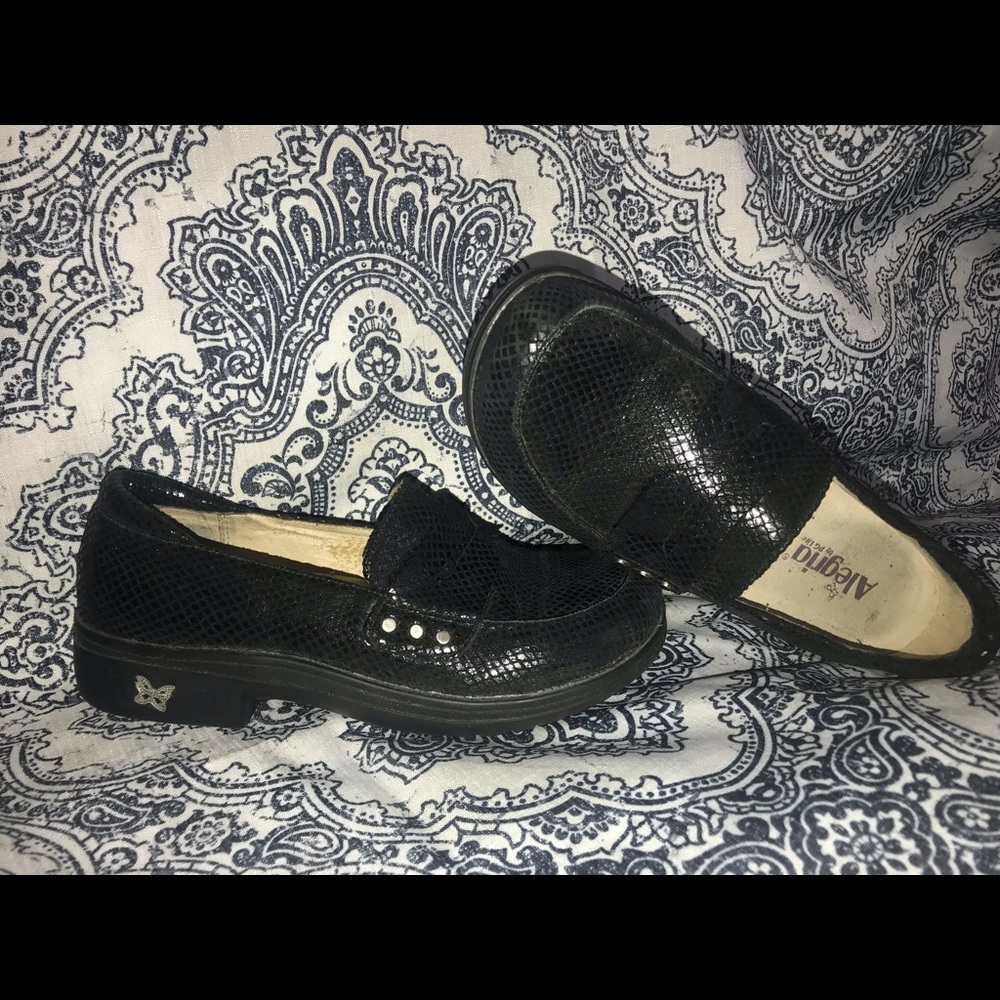 Alegria clogs. Size 9-9.5, euro size 40.